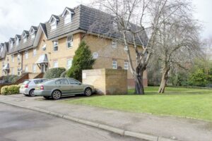 Millstream Close, Palmers Green, N13