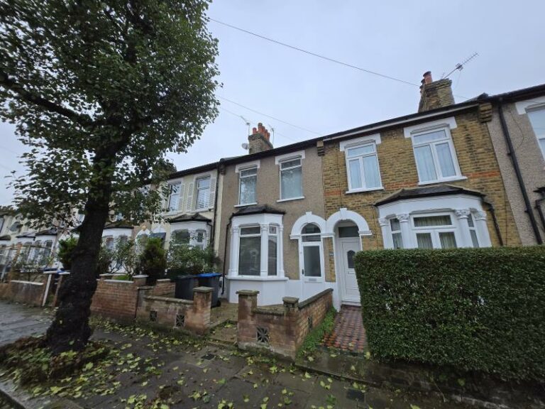 Cheddington Road, Edmonton, N18