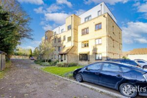 Isabella Close, Southgate, N14