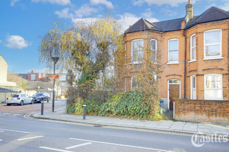 Westbury Avenue, London, N22